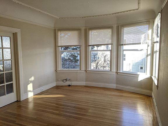 2nd image of 276 3rd Ave APT 7