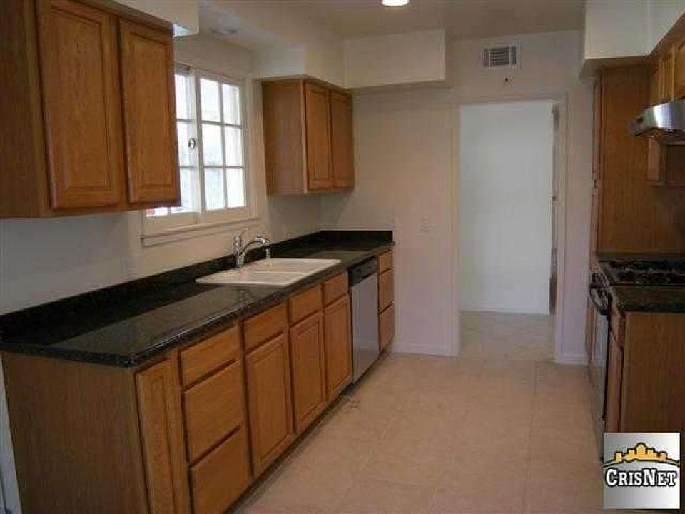 1st image of 22300 Hackney St