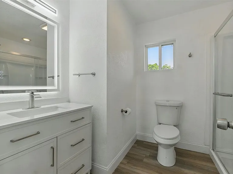 8812 Oakwood Dr — Photo 36