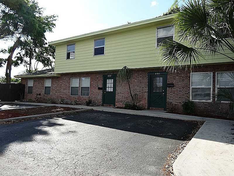 1st image of 832 NE 18th Ct