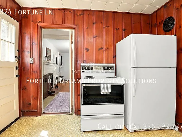 2324 Fortune Ln — Photo 4