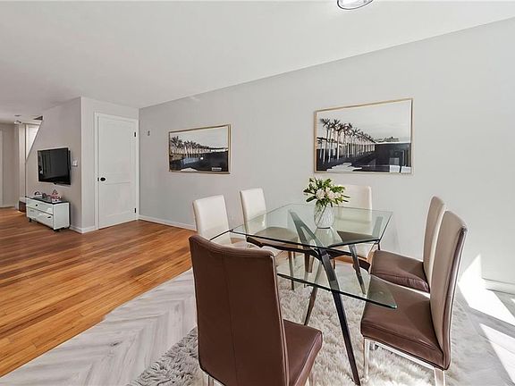 4th image of 30 Lawn St Unit 30