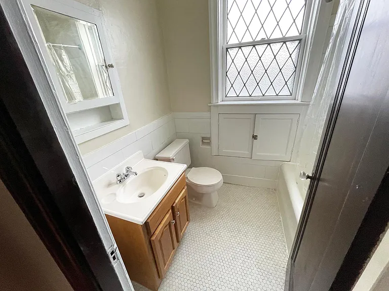 6648 Oakland Ave — Photo 8