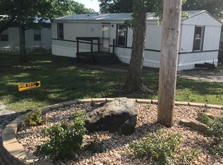 50 Oak Valley Dr, Carbondale, IL 62901