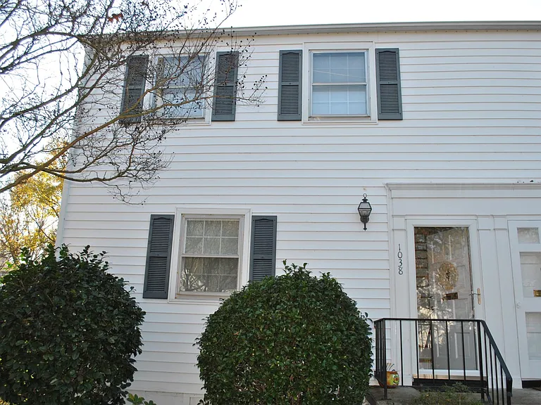 1038 Nichols Dr — Photo 2