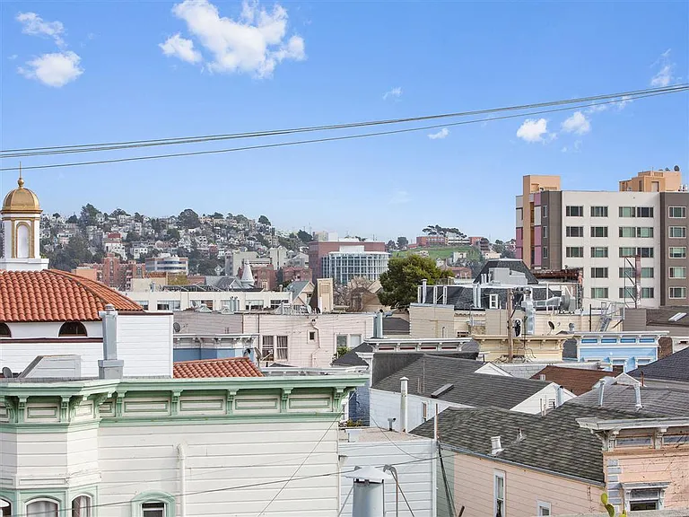 901 Valencia St. — Photo 8