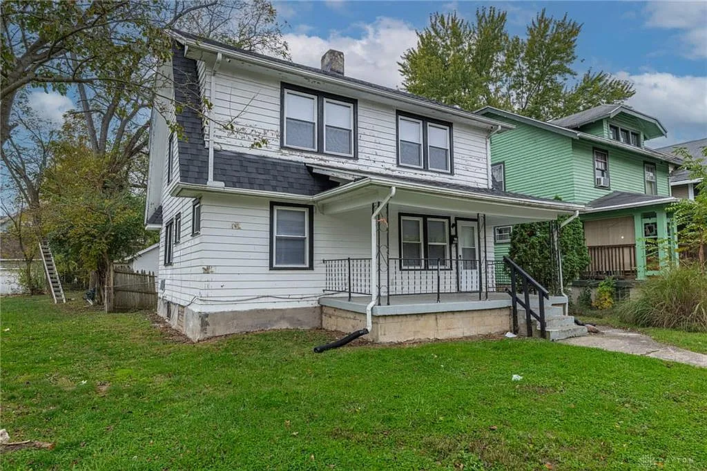 Building Photo - 338 Kenwood Ave