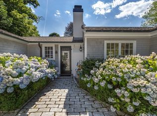 17 Sea St, Manchester, MA 01944
