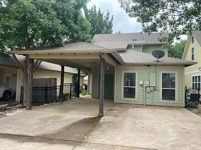 1003 Holden St — Photo 15
