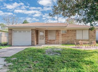 124 N Washington St, Texas City, TX 77591