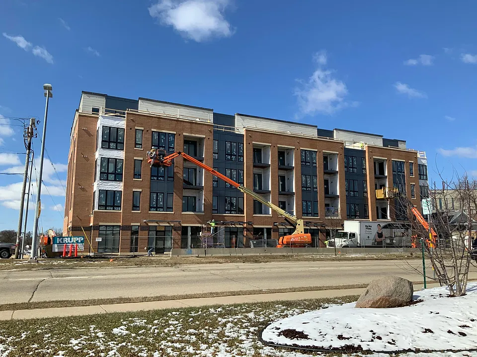 Building Photo 3