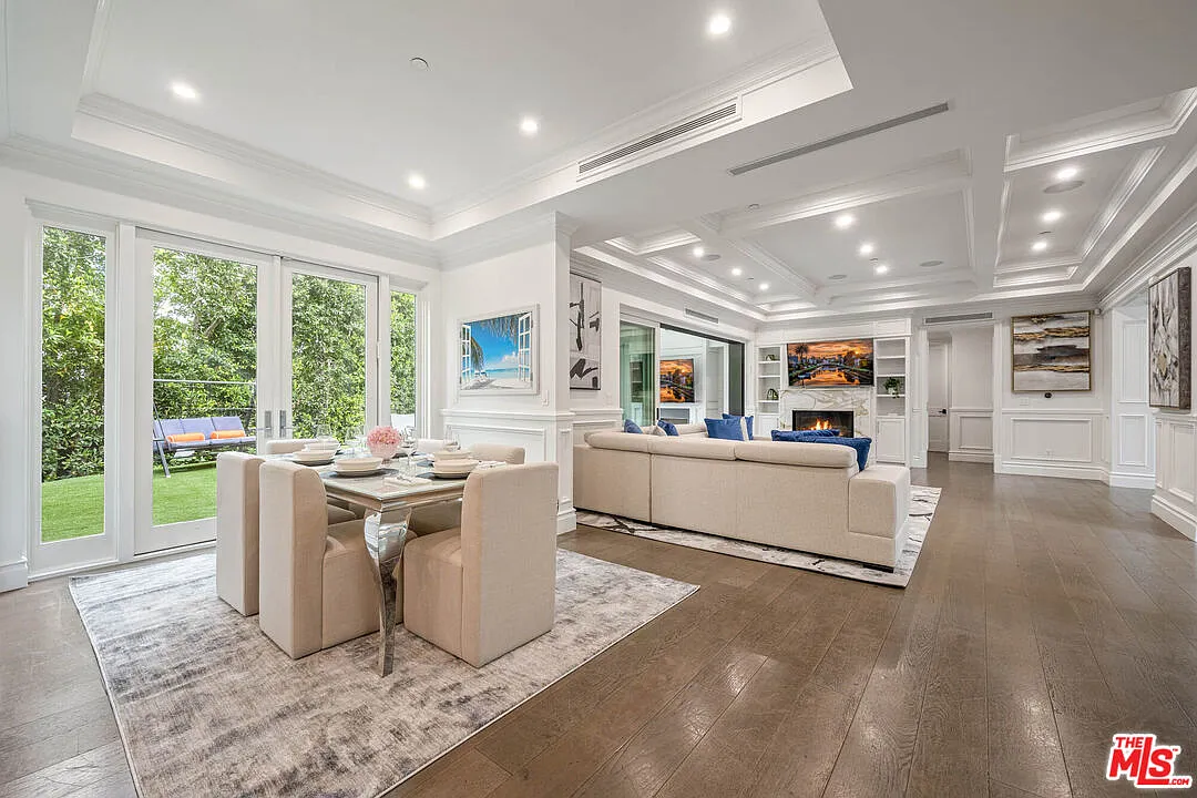 5 bed, 8.0 bath, 7379 sqft, $59,999 — Photo 3