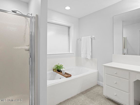 4th image of 200 Patrick Farms Dr