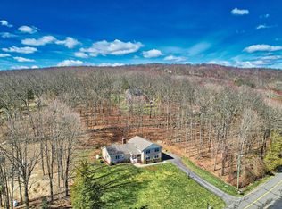 15 Fairfield Rd, Oxford, CT 06478