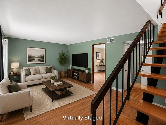 5th image of 20119 Leadwell St Unit 3