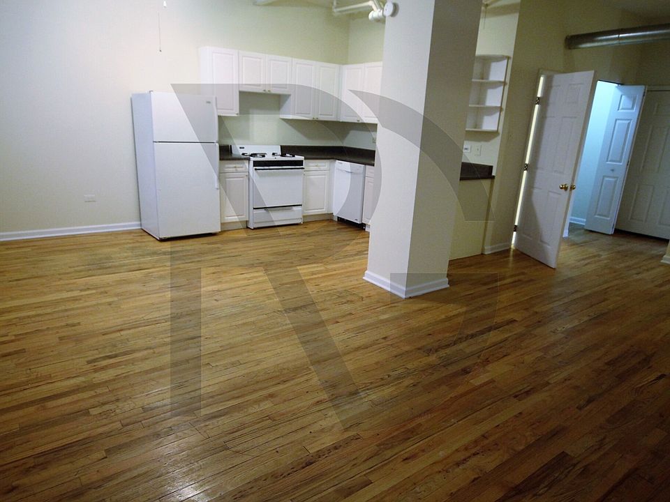 1st image of 1444 W Byron St N #1448-G