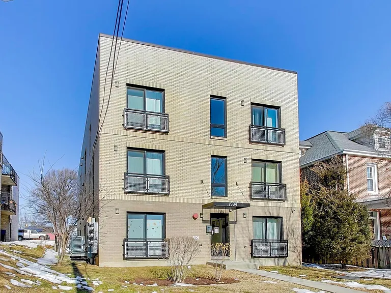 1904 Irving St NE — Photo 17
