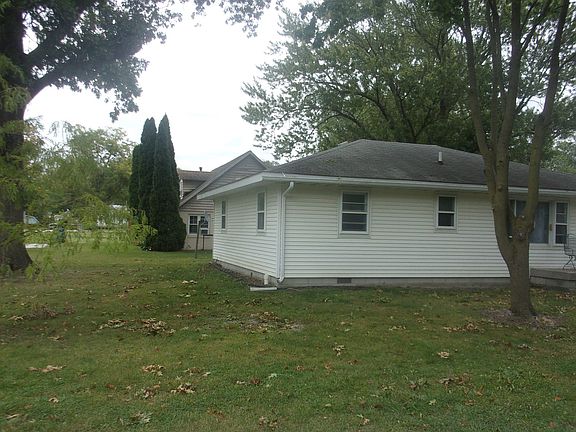2nd image of 550 N Virginia St
