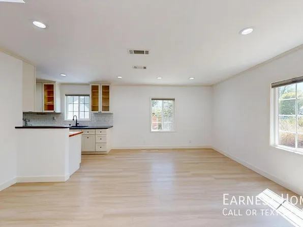 5844 Vesper Ave, Van Nuys, CA 91411