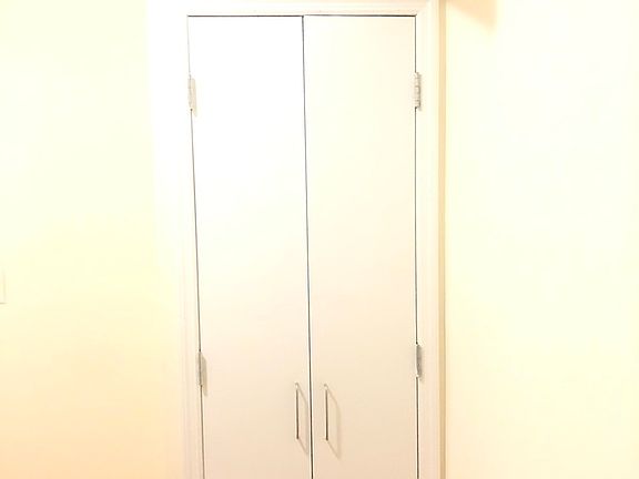 5th image of 119 E 89th St APT 1B