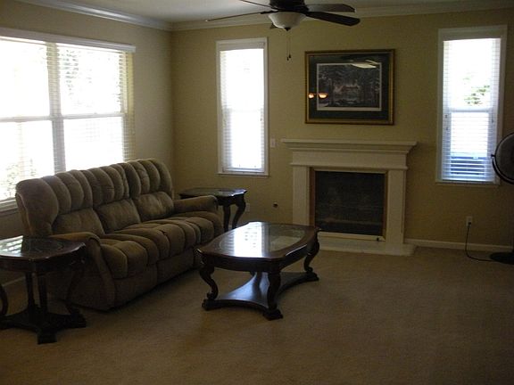 4th image of 8157 N Matus Ave