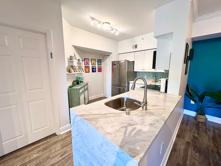 3307 Tuscany Way #3307 — Photo 6