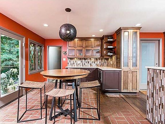 Breakfast Area/Room.