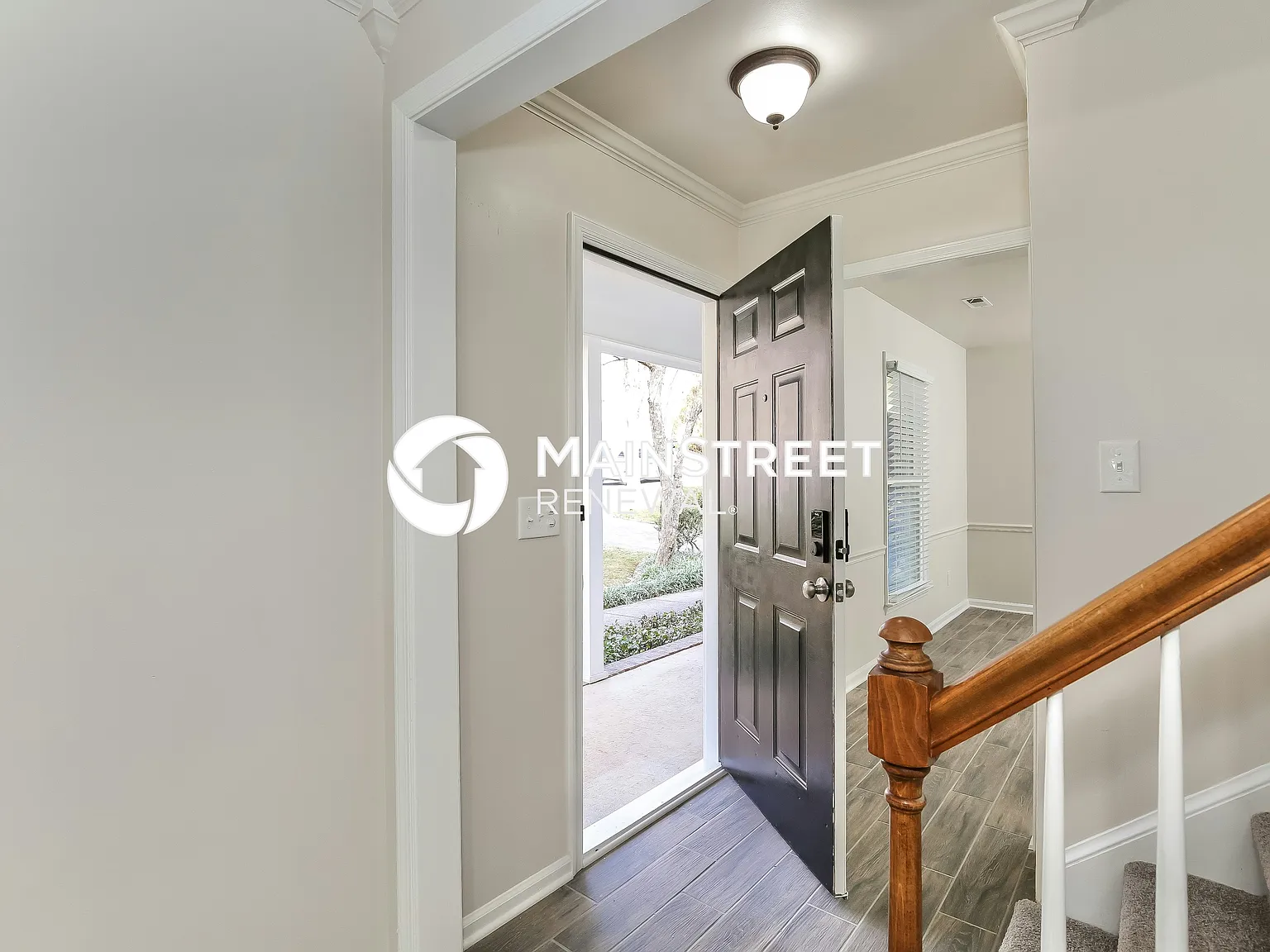 6805 River Hills Drive — Photo 2