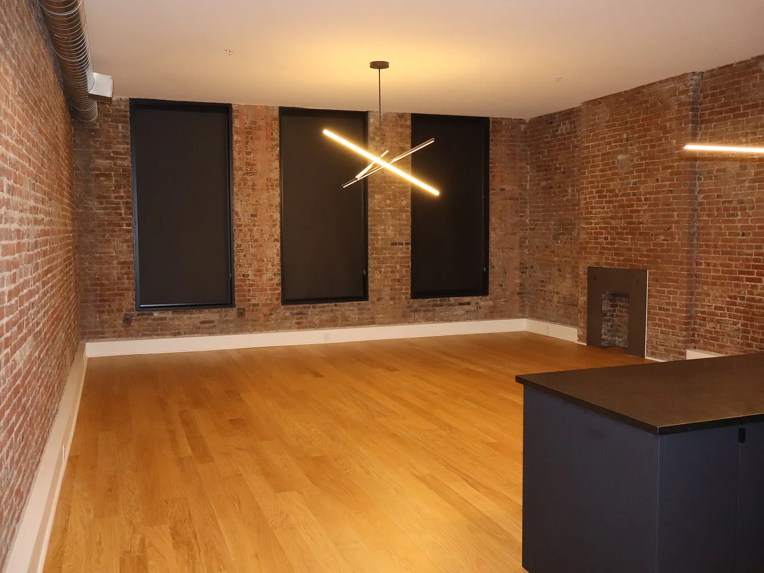 1 bed, 1.5 bath, 1000 sqft, $1,800 — Photo 3