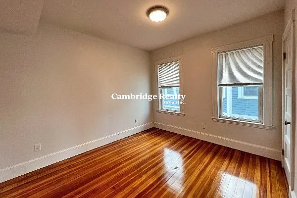 17 Ashland St #2T — Photo 12