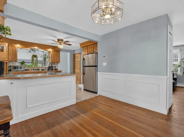 8 Lyndale Rd, Worcester, MA 01606