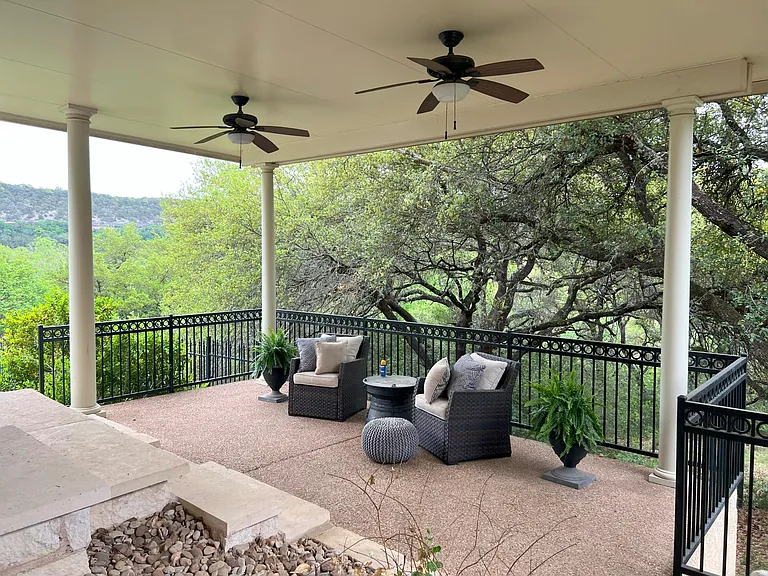 2815 Demona Dr — Photo 61