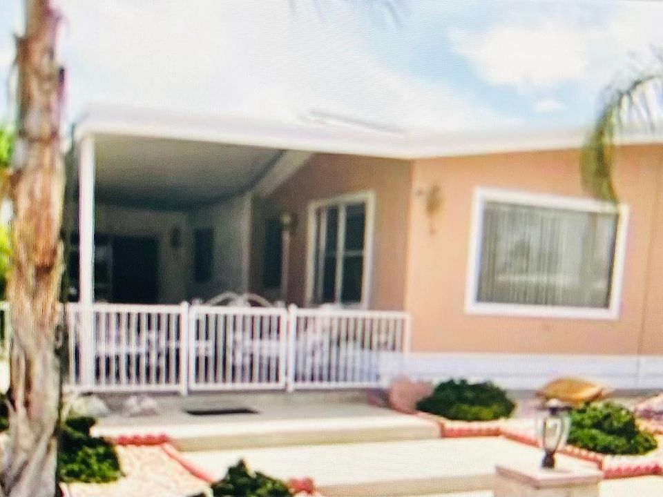 2nd image of 73653 Desert Greens Dr N