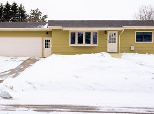 1727 4th Ave NE, Jamestown, ND 58401