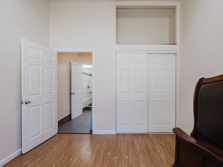 833 E Verdugo Ave — Photo 18
