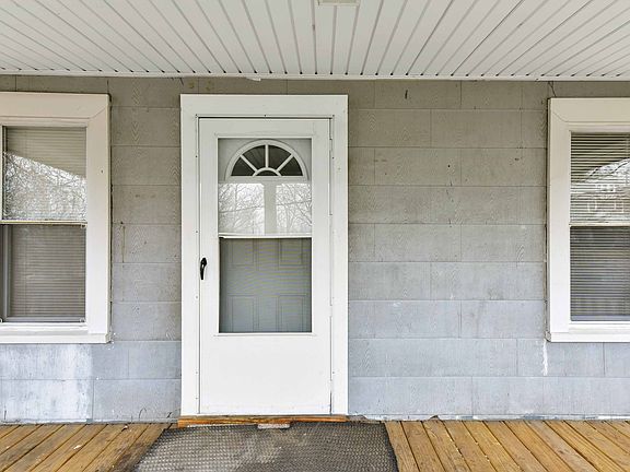 5th image of 387 Bettie St