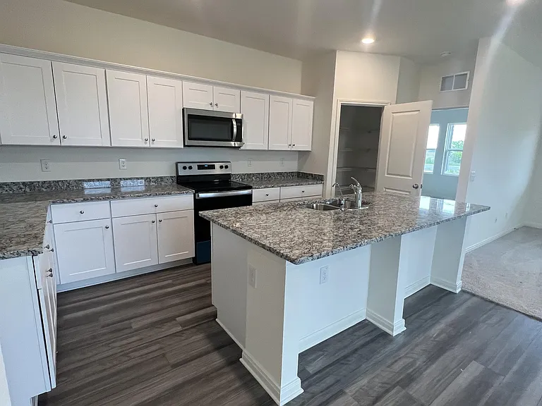 7810 Asp Point — Photo 4