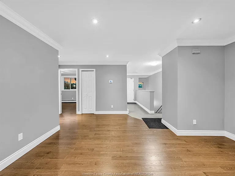 5830 Malden Rd — Photo 3