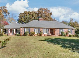 125 Great Oaks Ln, Charlotte, NC 28270