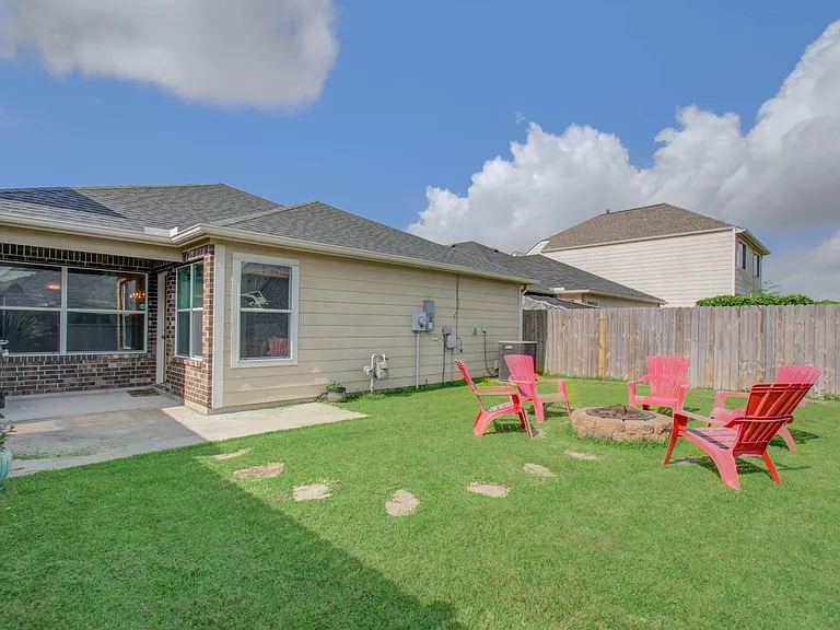 13335 Gardnerville St — Photo 35