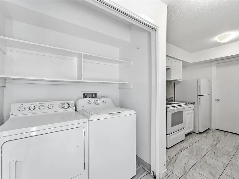 78 W Park West Dr — Photo 9