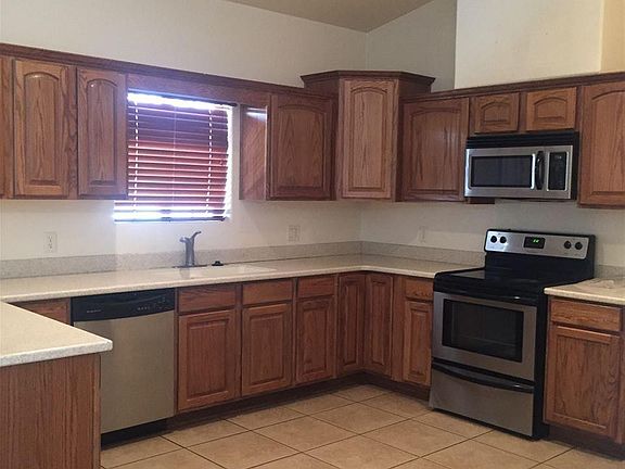 2nd image of 366 N San Pablo Ln