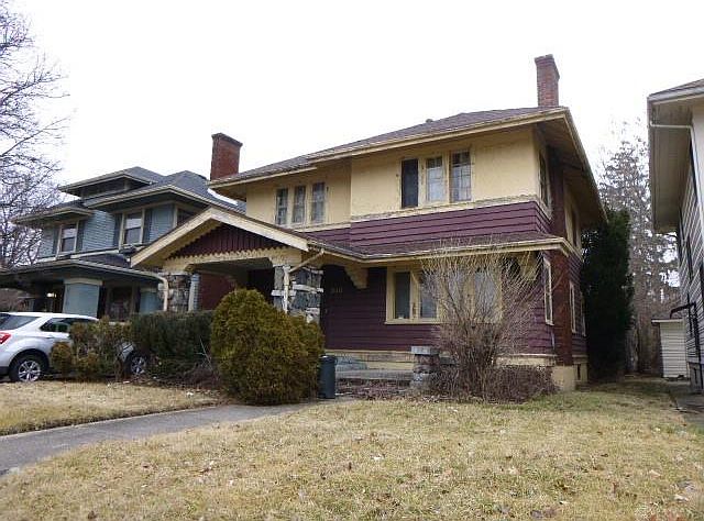 1st image of 840 N Broadway St