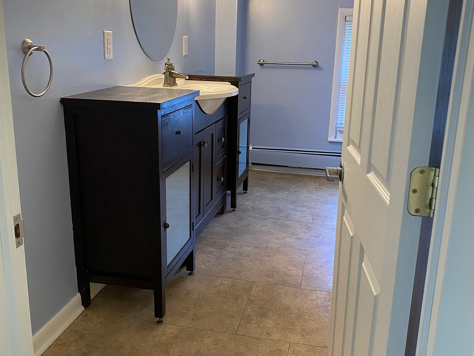 2 bed, 900 sqft, $1,300 — Photo 2
