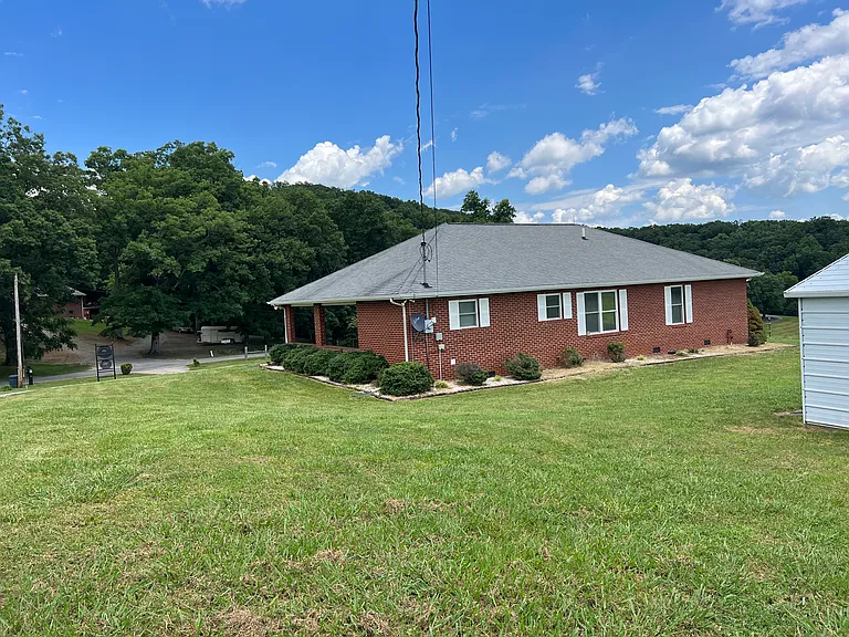 1723 Quarry Rd — Photo 5