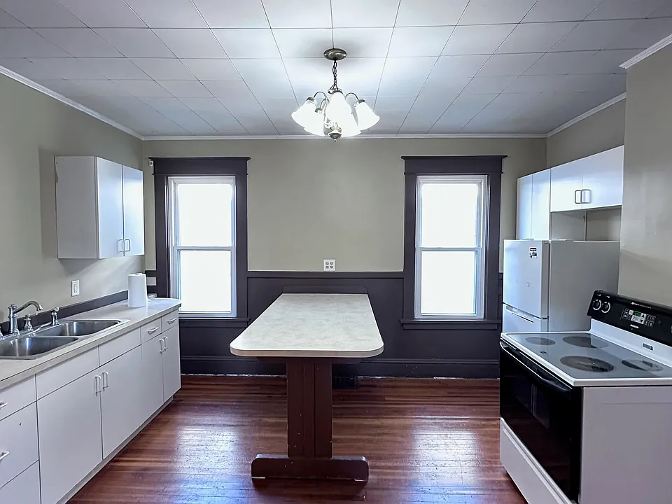 1841 Avenue A #2