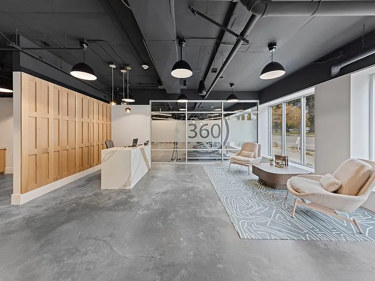 Downtown 360 — Photo 14