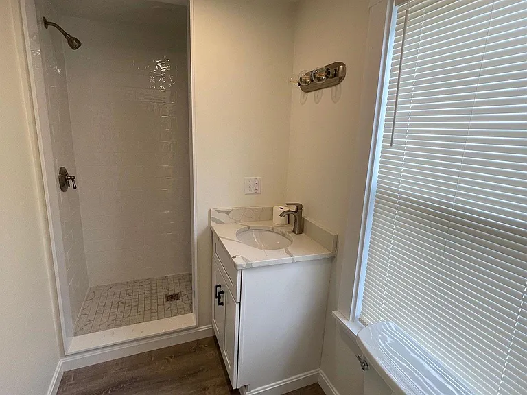 72 Washington St #6 — Photo 7