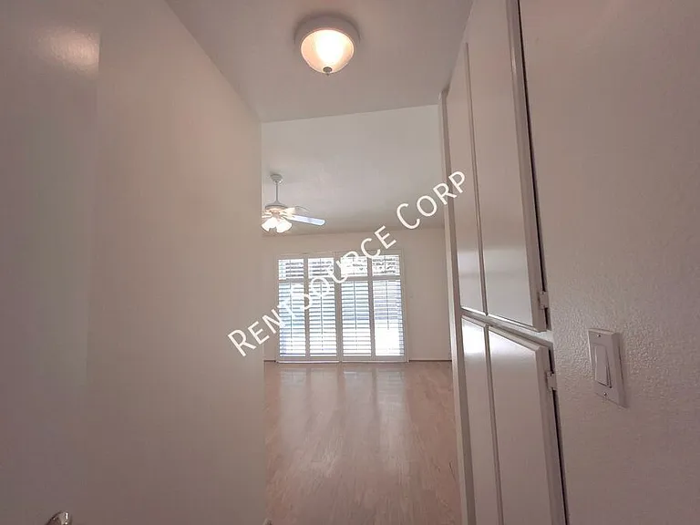 26102 Alejandro Dr — Photo 10
