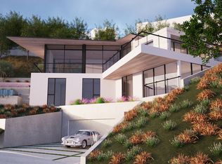 944 Bluegrass Ln, Los Angeles, CA 90049